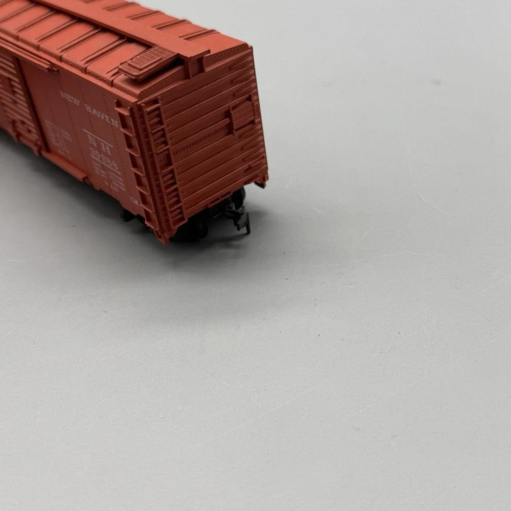 New Haven NH 39288 Boxcar Red Model Train Freight Car HO Scale Vintage